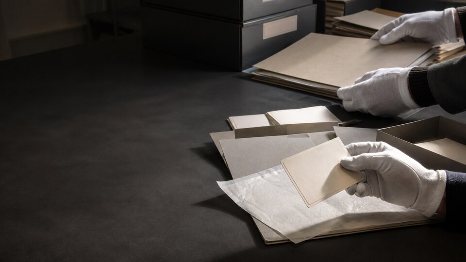 Conservation de dossiers neutres dans un atelier d’archives